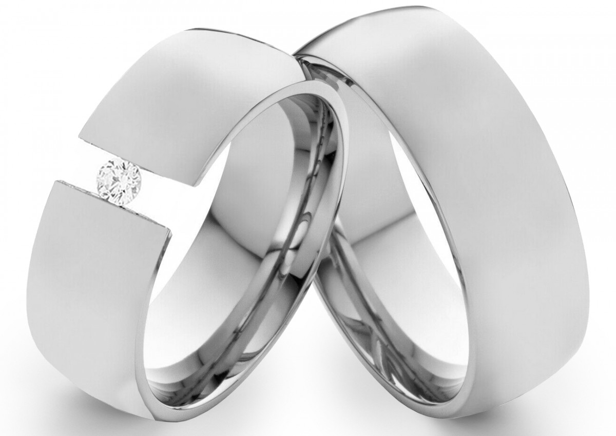 Edelstahlringe E053 mit Zirkonia und Gravur